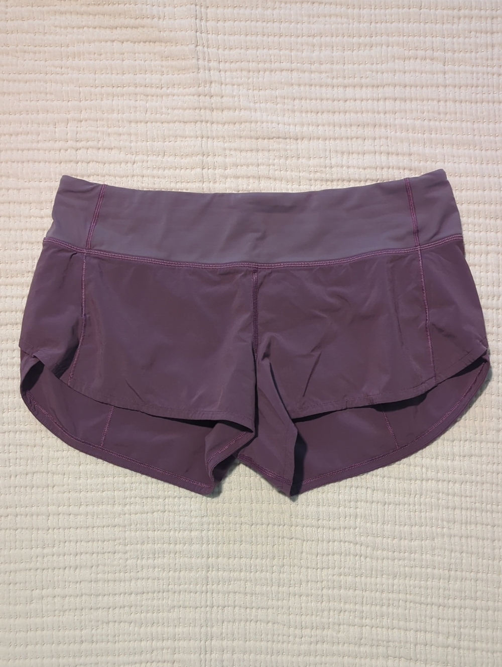 Lululemon Speed Shorts Low Rise 2.5 Inch Inseam Size 6